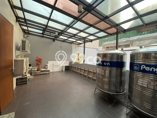 Rumah Mewah LB 525m2 Siap Pakai Desain Elegan di Cihampelas, Bandung Rumah Mewah LB 525m2 Siap Pakai Desain Elegan di Cihampelas, Bandung