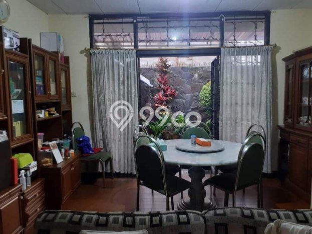 Hunian Elit LB 300m2 Siap Pakai Desain Elegan di Setiabudi, Bandung Hunian Elit LB 300m2 Siap Pakai Desain Elegan di Setiabudi, Bandung