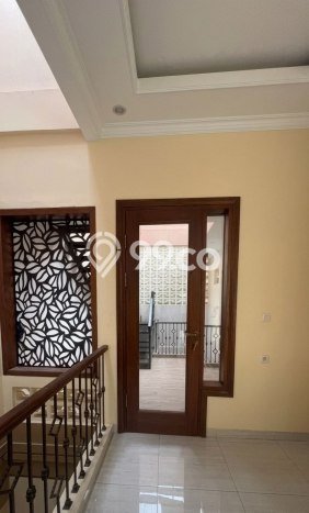Hunian Mewah LB 260m2 Siap Huni Desain Elegan di Cikutra, Bandung Hunian Mewah LB 260m2 Siap Huni Desain Elegan di Cikutra, Bandung