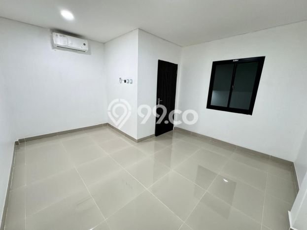 NEW LISTING! Rumah Strategis di Cipondoh, LT 45m² LB 110m² NEW LISTING! Rumah Strategis di Cipondoh, LT 45m² LB 110m²