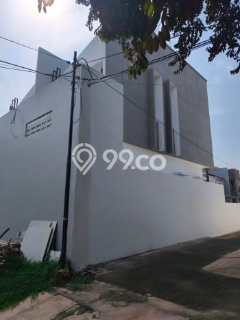 Rumah Elit Modern Tanpa Renovasi di Citra Garden Jakarta Barat Rumah Elit Modern Tanpa Renovasi di Citra Garden Jakarta Barat