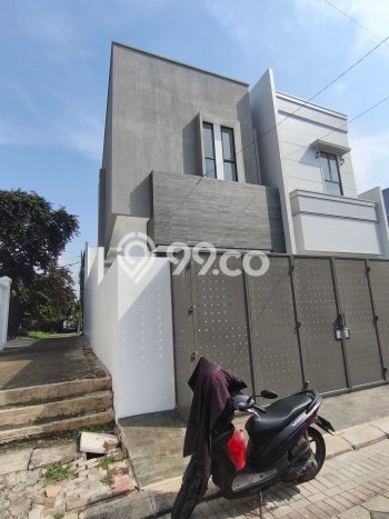 Rumah Elit Modern Tanpa Renovasi di Citra Garden Jakarta Barat Rumah Elit Modern Tanpa Renovasi di Citra Garden Jakarta Barat