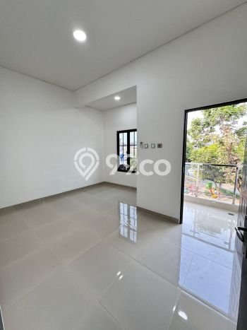 NEW LISTING! Rumah Strategis di Cipondoh, LT 45m² LB 110m² NEW LISTING! Rumah Strategis di Cipondoh, LT 45m² LB 110m²
