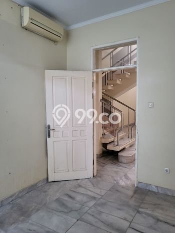 Rumah area Green garden, 3 KM, Dekat Rumah Sakit, LT 240m² Bangunan 308m² Rumah area Green garden, 3 KM, Dekat Rumah Sakit, LT 240m² Bangunan 308m²