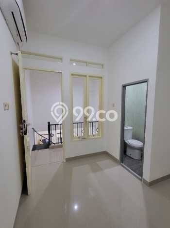 Dijual Rumah 2 Kamar Lokasi Strategis Nyaman dan Strategis di Cipondoh Dijual Rumah 2 Kamar Lokasi Strategis Nyaman dan Strategis di Cipondoh