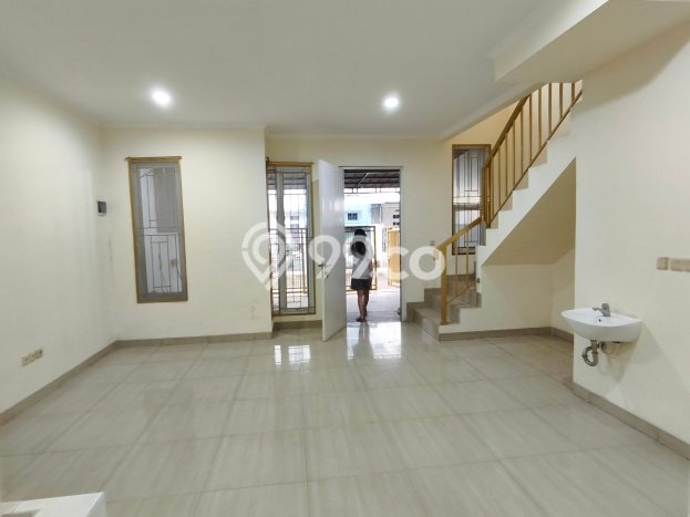 Jual Rumah Bagus Siap Huni LB 144m2 di Benda, Tangerang Jual Rumah Bagus Siap Huni LB 144m2 di Benda, Tangerang