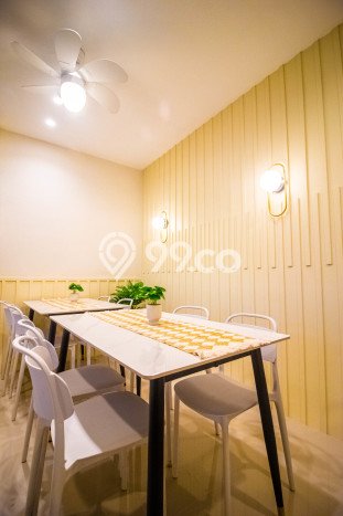 Rumah Strategis di Pusat Kota Tanjung Duren, Jakarta Barat - LT 112m² Rumah Strategis di Pusat Kota Tanjung Duren, Jakarta Barat - LT 112m²