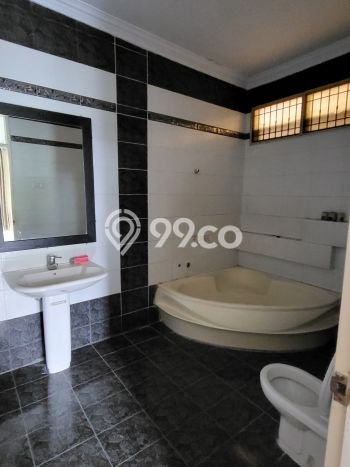 Rumah area Green garden, 3 KM, Dekat Rumah Sakit, LT 240m² Bangunan 308m² Rumah area Green garden, 3 KM, Dekat Rumah Sakit, LT 240m² Bangunan 308m²