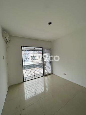 Disewakan! Rumah 2 Kamar Tidur &
2 Kamar Mandi di Citra Garden, Jakarta Barat Disewakan! Rumah 2 Kamar Tidur &
2 Kamar Mandi di Citra Garden, Jakarta Barat