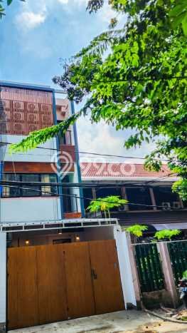 Rumah Strategis di Pusat Kota Tanjung Duren, Jakarta Barat - LT 112m² Rumah Strategis di Pusat Kota Tanjung Duren, Jakarta Barat - LT 112m²