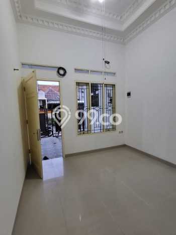 Dijual Rumah 2 Kamar Lokasi Strategis Nyaman dan Strategis di Cipondoh Dijual Rumah 2 Kamar Lokasi Strategis Nyaman dan Strategis di Cipondoh