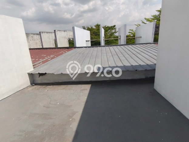 Unit Ruko Dijual di Tangerang LT 93m2 & LB 270m2 Unit Ruko Dijual di Tangerang LT 93m2 & LB 270m2