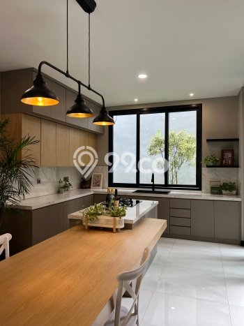 Dijual Rumah Premium dengan Fasilitas Sekitar Komplit di BSD, Tangerang Selatan Dijual Rumah Premium dengan Fasilitas Sekitar Komplit di BSD, Tangerang Selatan