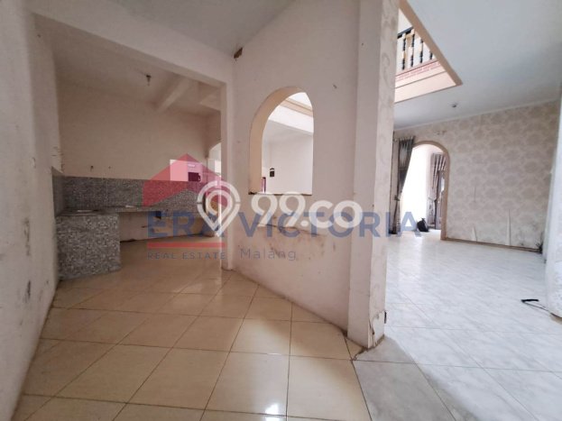 Rumah Strategis Modern Lb 260m2 di Kedungkandang, Malang Rumah Strategis Modern Lb 260m2 di Kedungkandang, Malang