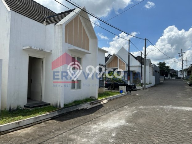 For Sale Rumah 3 Kamar Lokasi Strategis Nyaman dan Strategis di Lowokwaru For Sale Rumah 3 Kamar Lokasi Strategis Nyaman dan Strategis di Lowokwaru