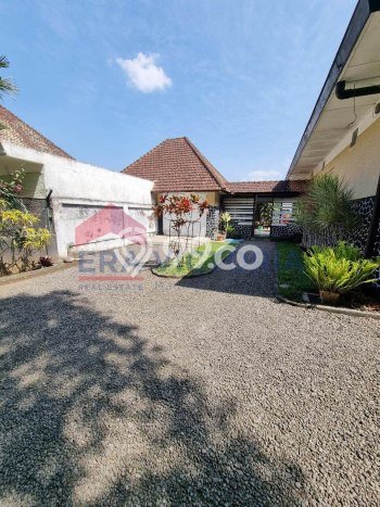 Siap Huni Rumah Mewah 3 Kamar di Klojen Dekat ke Mana Pun Siap Huni Rumah Mewah 3 Kamar di Klojen Dekat ke Mana Pun
