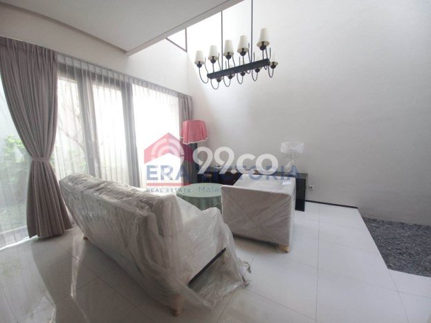 Rumah Elit Modern Siap Huni di Araya Malang Rumah Elit Modern Siap Huni di Araya Malang