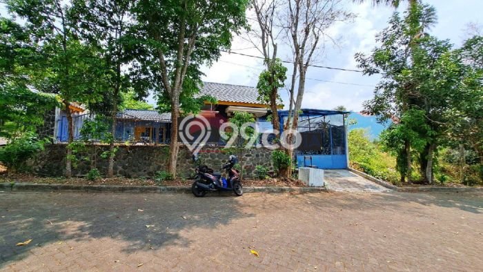 Rumah Minimalis 4 Kamar LT 244m2 di Buring Rumah Minimalis 4 Kamar LT 244m2 di Buring