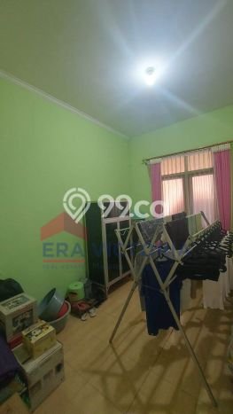 Rumah Modern 4 Kamar LT 200m2 di Sawojajar Rumah Modern 4 Kamar LT 200m2 di Sawojajar