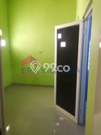 Dijual Rumah 10 Kamar Lokasi Ideal Nyaman dan Strategis di Blimbing Dijual Rumah 10 Kamar Lokasi Ideal Nyaman dan Strategis di Blimbing