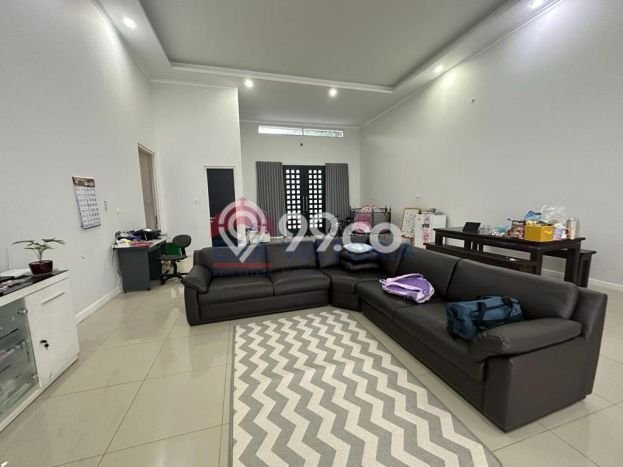 Ready to Use! Premium House LT 471m2 Desain Elegan di Araya Ready to Use! Premium House LT 471m2 Desain Elegan di Araya
