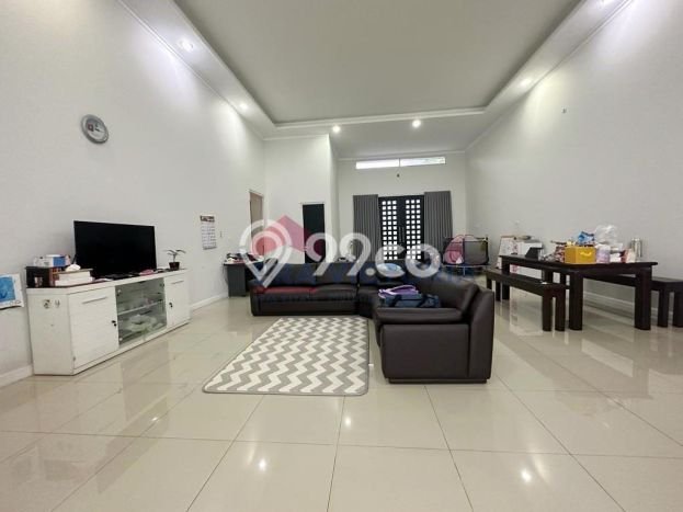 Ready to Use! Premium House LT 471m2 Desain Elegan di Araya Ready to Use! Premium House LT 471m2 Desain Elegan di Araya