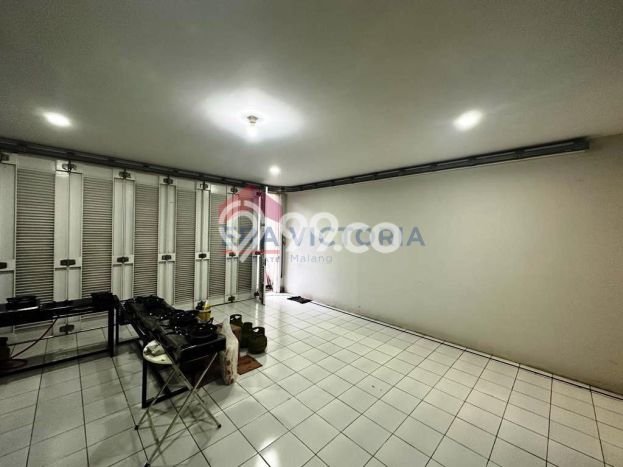 Ready to Use! Premium House LT 471m2 Desain Elegan di Araya Ready to Use! Premium House LT 471m2 Desain Elegan di Araya