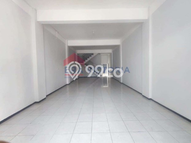 Ruko untuk disewa di Blimbing punya LT 172m2 & LB 270m2 harga sewa kompetitif Ruko untuk disewa di Blimbing punya LT 172m2 & LB 270m2 harga sewa kompetitif