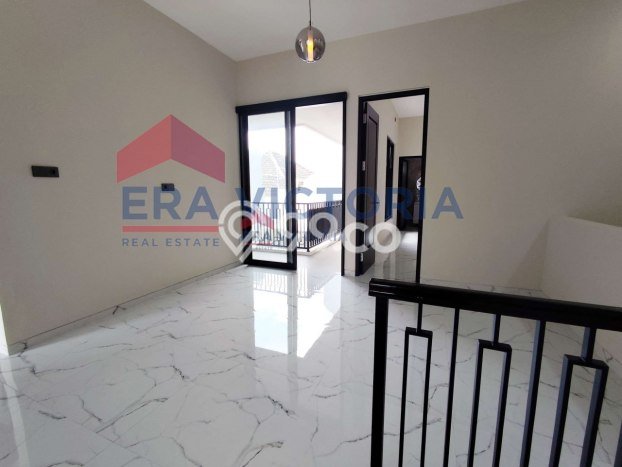 Ready to Use! Luxury House LT 200m2 Desain Modern di Araya Ready to Use! Luxury House LT 200m2 Desain Modern di Araya