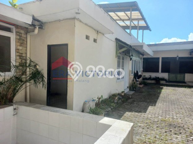 Unit Komersial Disewa Lokasi Blimbing, Malang Spesifikasi Luas Bangunan 224m2 Unit Komersial Disewa Lokasi Blimbing, Malang Spesifikasi Luas Bangunan 224m2