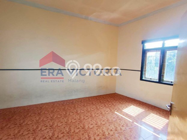 Lokasi terbaik! Rumah siap huni dikontrakkan di Blimbing LB 150m2 Lokasi terbaik! Rumah siap huni dikontrakkan di Blimbing LB 150m2
