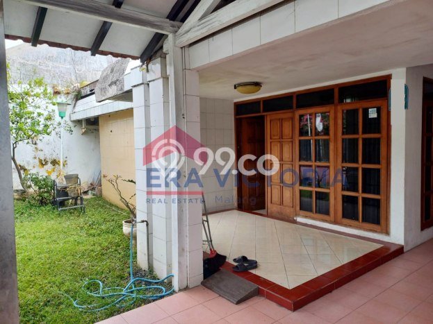 Hunian Cantik Modern Lb 180m2 di Lowokwaru, Malang Hunian Cantik Modern Lb 180m2 di Lowokwaru, Malang