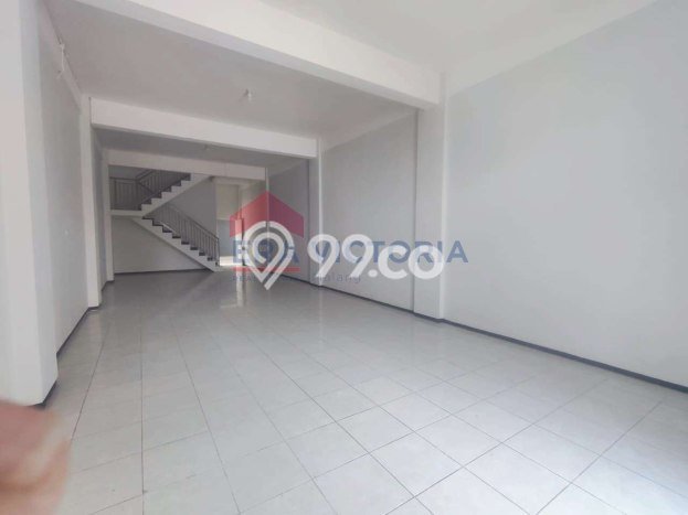 Ruko untuk disewa di Blimbing punya LT 172m2 & LB 270m2 harga sewa kompetitif Ruko untuk disewa di Blimbing punya LT 172m2 & LB 270m2 harga sewa kompetitif