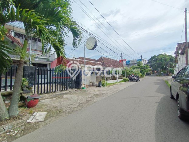 Rumah Luxury Modern Tanpa Renovasi di Malang Kota Malang Rumah Luxury Modern Tanpa Renovasi di Malang Kota Malang