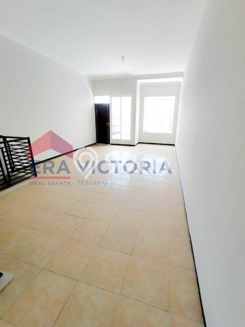 Ruko Dijual di Malang LT 69m2 & LB 72m2 Lokasi Terbaik! Ruko Dijual di Malang LT 69m2 & LB 72m2 Lokasi Terbaik!