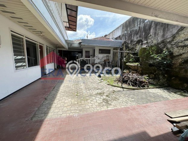 Disewakan! Rumah 11 Kamar Tidur &
4 Kamar Mandi di Tidar, Malang Disewakan! Rumah 11 Kamar Tidur &
4 Kamar Mandi di Tidar, Malang