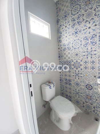 Dijual Kost di Kawasan Lowokwaru, Malang, Spesifikasi 24 KT, 20 KM, 560m2 Dijual Kost di Kawasan Lowokwaru, Malang, Spesifikasi 24 KT, 20 KM, 560m2
