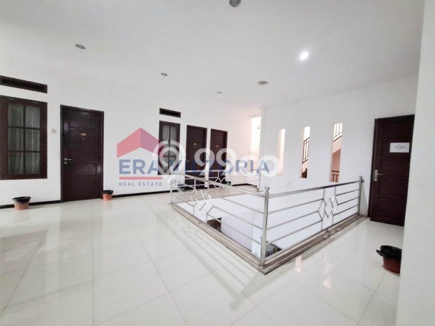 Ready to Use! Premium House LT 359m2 Desain Modern di Malang Kota Ready to Use! Premium House LT 359m2 Desain Modern di Malang Kota