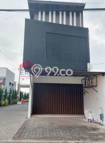 PRIME LOCATION! Ruko Kawasan Lowokwaru, Luas 150m2m², Kawasan Komersial, Lokasi Premium PRIME LOCATION! Ruko Kawasan Lowokwaru, Luas 150m2m², Kawasan Komersial, Lokasi Premium