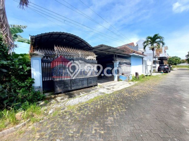 Rumah Modern Cantik 8 KT Siap Huni di Blimbing Rumah Modern Cantik 8 KT Siap Huni di Blimbing
