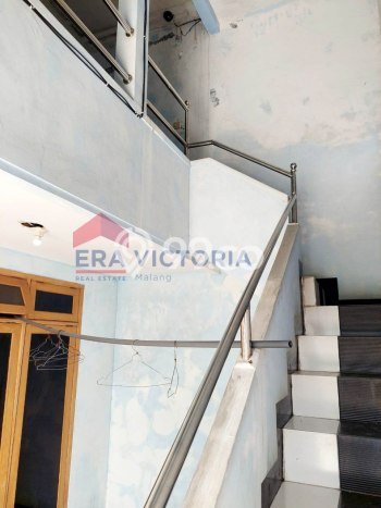 Rumah Modern Cantik 8 KT Siap Huni di Blimbing Rumah Modern Cantik 8 KT Siap Huni di Blimbing