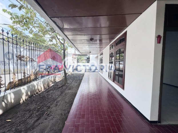 Ready to Use! Luxury House LT 323m2 Desain Modern di Dieng Tidar Ready to Use! Luxury House LT 323m2 Desain Modern di Dieng Tidar