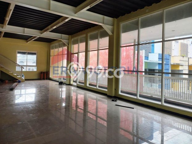 FOR SALE! Ruko di Blimbing Malang, LT 686m2, LB 350m2 FOR SALE! Ruko di Blimbing Malang, LT 686m2, LB 350m2