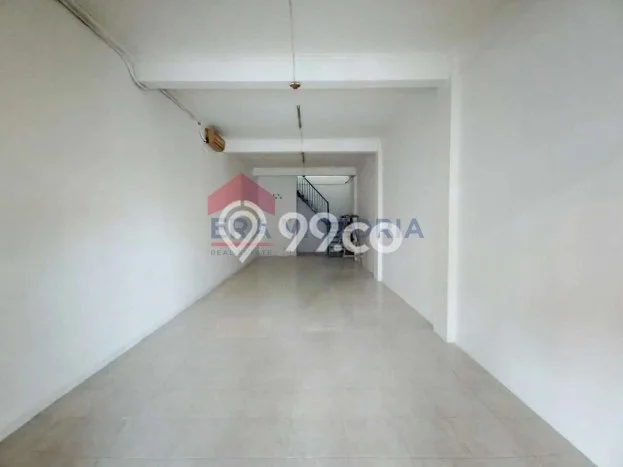 Disewakan Ruko di Pusat Kota Malang Ramai Strategis Disewakan Ruko di Pusat Kota Malang Ramai Strategis
