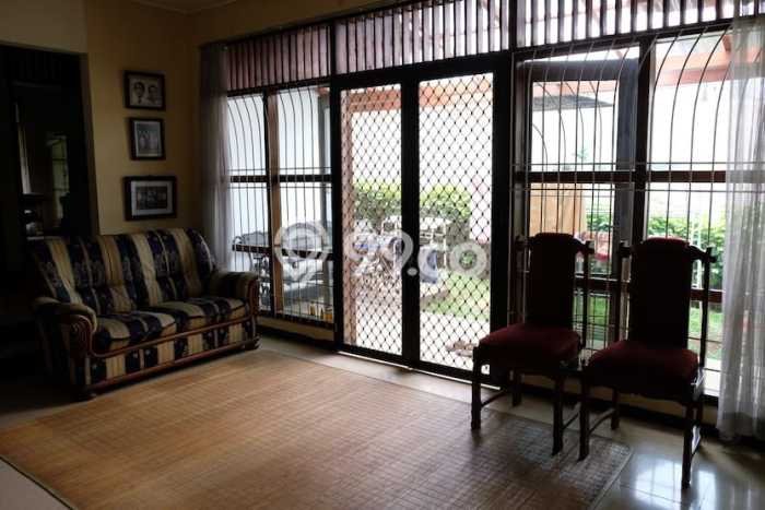 Hunian Mewah Siap Huni LT 682m2 di Kebayoran Lama, Jakarta Selatan Hunian Mewah Siap Huni LT 682m2 di Kebayoran Lama, Jakarta Selatan