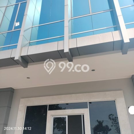 Unit Ruko Dijual di Jakarta Utara LT 144m2 & LB 400m2 Unit Ruko Dijual di Jakarta Utara LT 144m2 & LB 400m2
