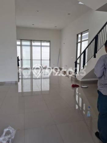 Rumah sewa siap huni 4 KT di Pantai Indah Kapuk 2, Jakarta Utara Rumah sewa siap huni 4 KT di Pantai Indah Kapuk 2, Jakarta Utara