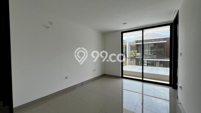 Rumah kawasan Pantai Indah Kapuk 2, Dekat Fasilitas, 4 KM, LT 250m² LB 330m² Rumah kawasan Pantai Indah Kapuk 2, Dekat Fasilitas, 4 KM, LT 250m² LB 330m²