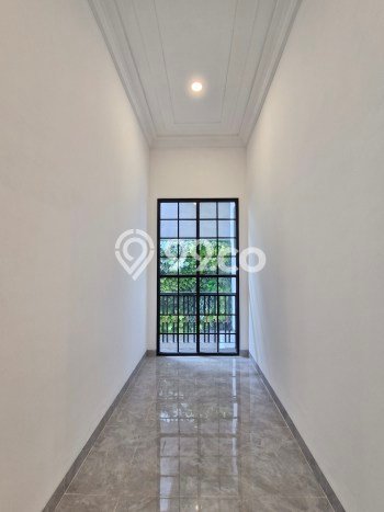 Rumah Elit LB 700m2 Siap Huni Desain Elegan di Tomang, Jakarta Barat Rumah Elit LB 700m2 Siap Huni Desain Elegan di Tomang, Jakarta Barat