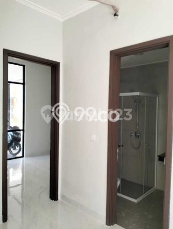Rumah Elit Modern Tanpa Renovasi di Pantai Indah Kapuk 2 Jakarta Utara Rumah Elit Modern Tanpa Renovasi di Pantai Indah Kapuk 2 Jakarta Utara